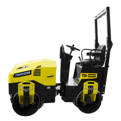 Rodillo Vibratorio Motor A Gasolina 22 Hp Hombre A Bordo Direcion Hidraulica TDK- TDKR1200